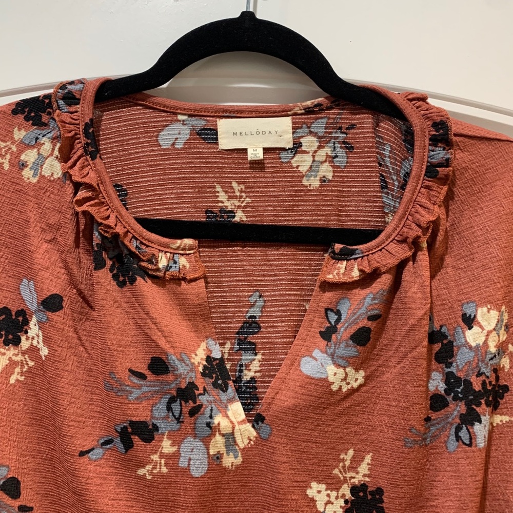 Medium dress top